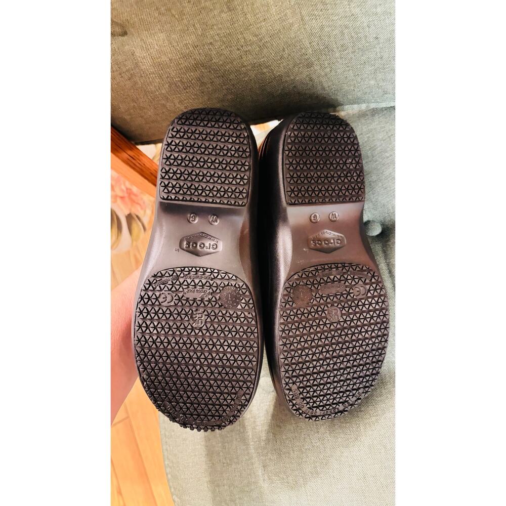 Crocs Neria Pro II slip in black cheetah loafers comfort waterproof clogs sz 6 - Picture 7 of 9